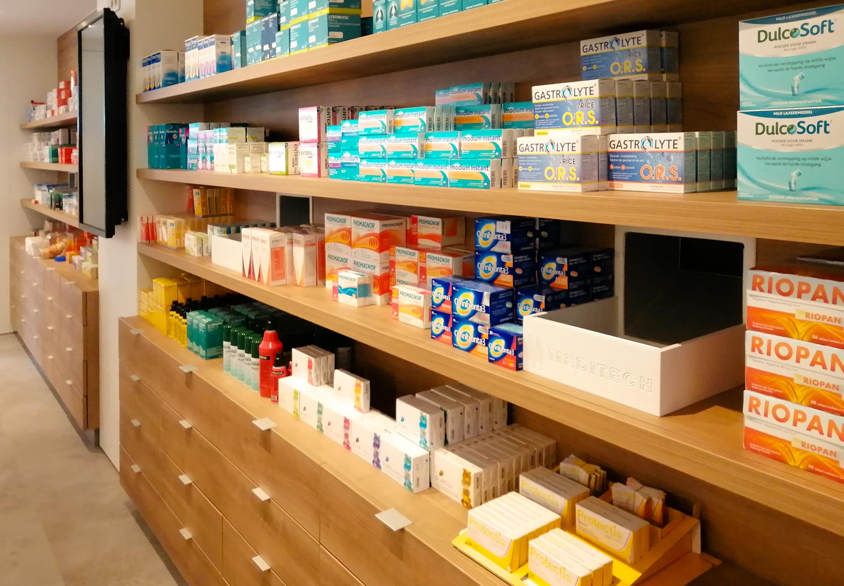 Apotheek Vander Stichele & Meditech uitgiftebakje