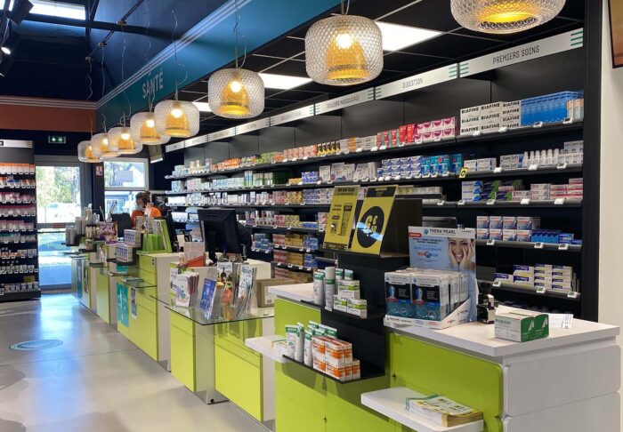 Intérieur pharmacie Lavie