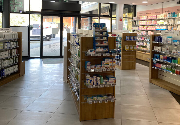 Pharmacie des Voiles interior